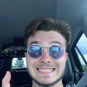 Meet your Posher, Dylan